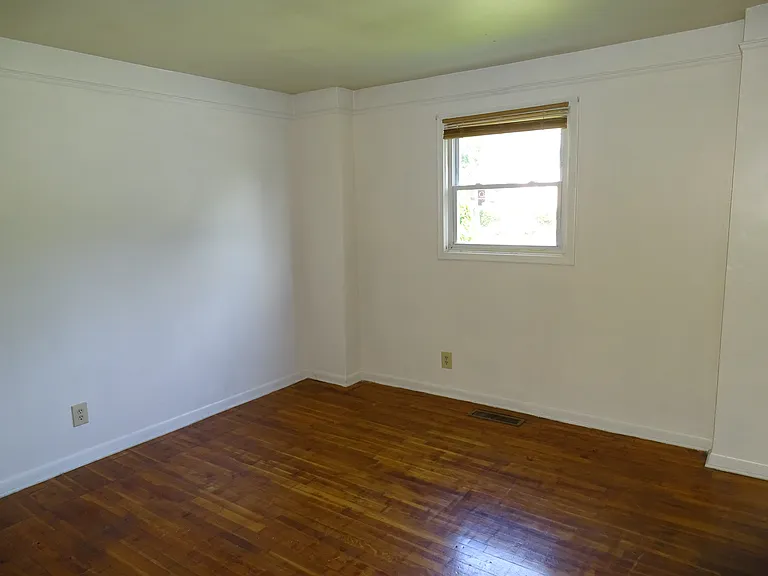 805 College Ave #1 — Photo 12