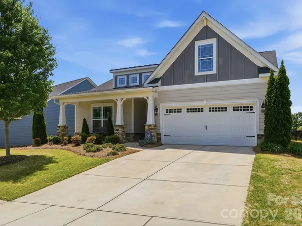 311 Conservancy Dr, Belmont, NC 28012