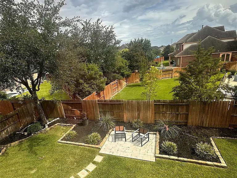 18901 N Bee Cave Springs Cir — Photo 40