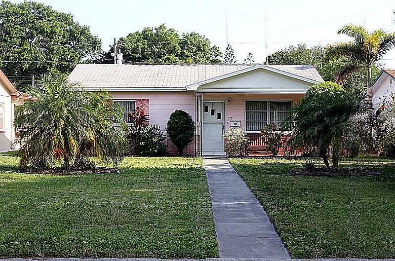 1st image of 728 46th Ave N