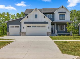 9814 Watermeadow Cir, Johnston, IA 50131