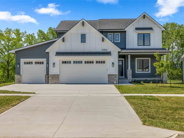9814 Watermeadow Cir, Johnston, IA 50131