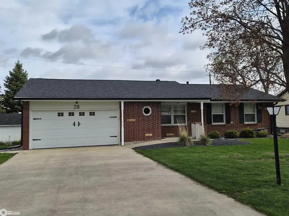 28 Spruce Dr, Eagle Grove, IA 50533