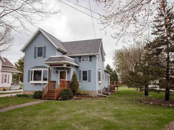 203 S 2nd St, Oakfield, WI 53065