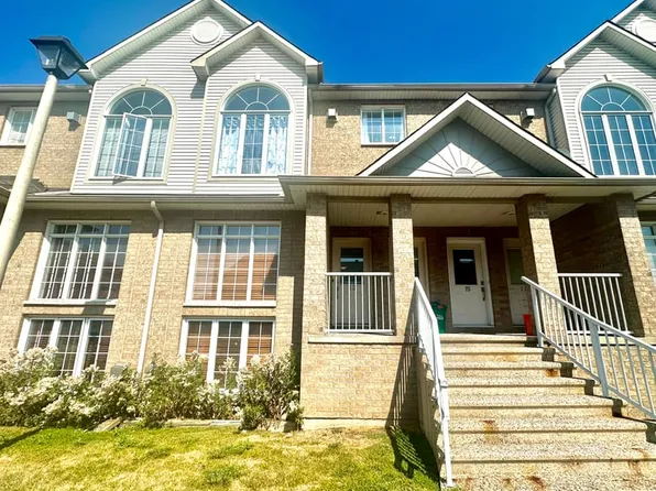 1701 Blohm Dr #13, Ottawa, ON K1G 6N6