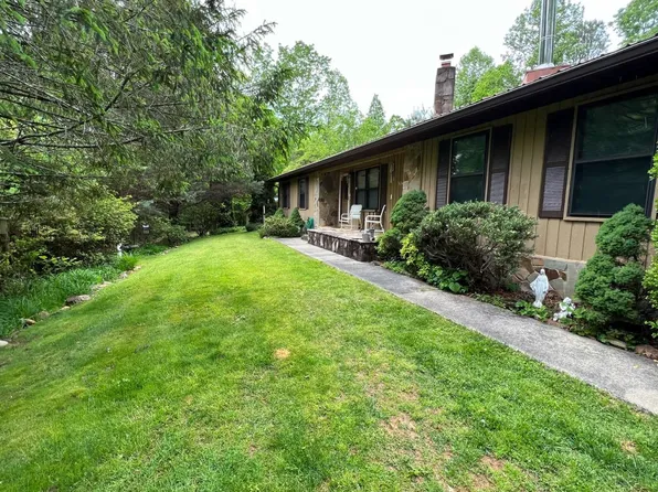 255 Piney Woods Way, Murphy, NC 28906