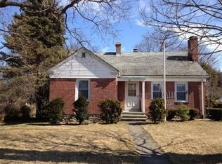 28 Slater St, Webster, MA 01570