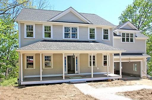 1st image of Fourteen Howard St