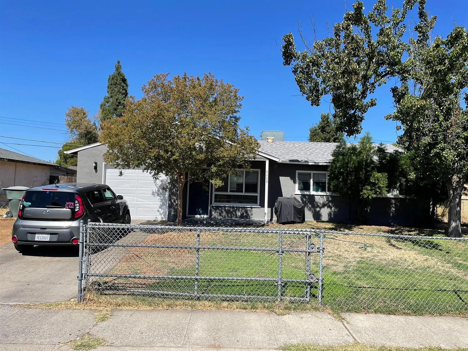 6069 Georgia Dr photo 1