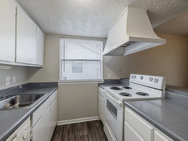 Manchester Ridge | Modern Living in the Heart of College Park — Photo 15