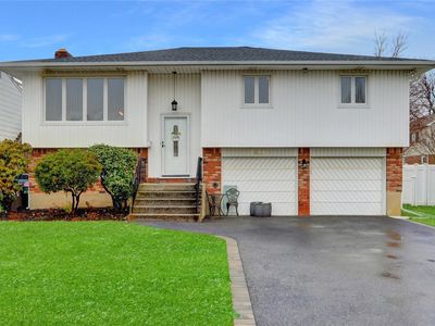 2455 Seebode Court, Bellmore, NY, 11710