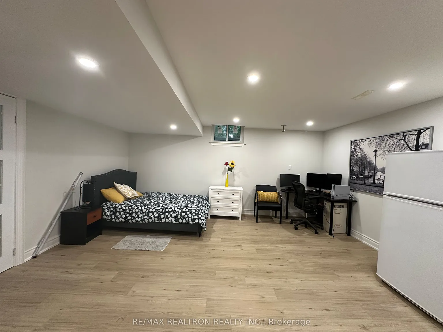 1 bed, $1,300 — Photo 3