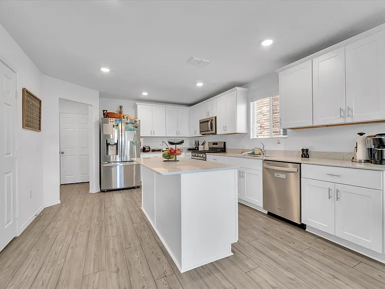 14152 Calderwood St — Photo 14