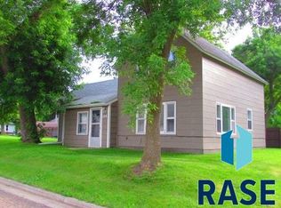 209 S Frank Ave, Garretson, SD 57030