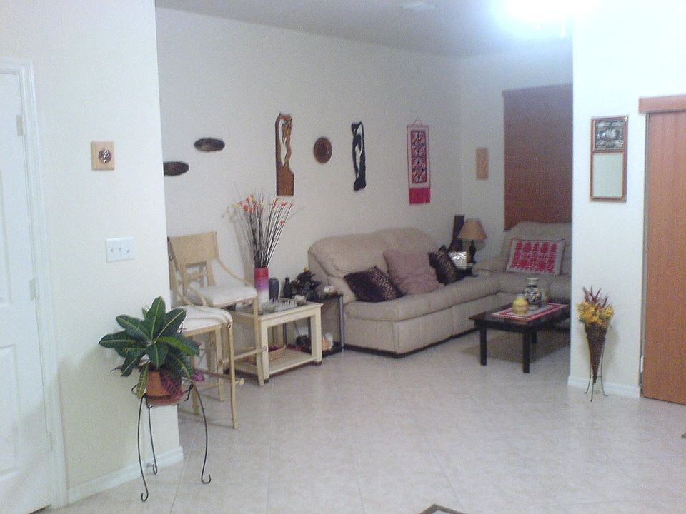 2nd Living Area!!
