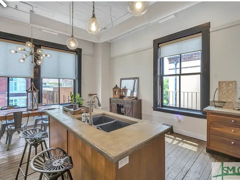101 Barnard St #300 — Photo 15