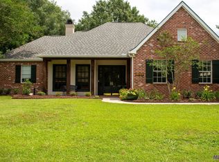 12042 River Highlands Dr, Saint Amant, LA 70774