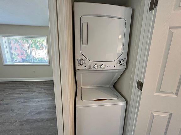 5th image of 5620 Rippey St #306