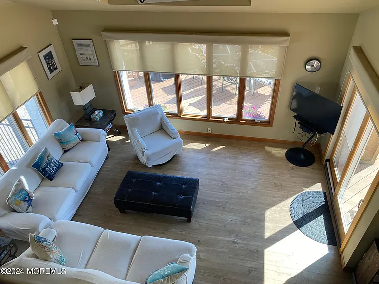 29 Julia Dr — Photo 3