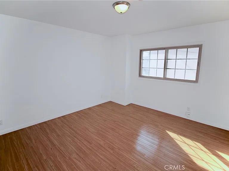 6951 Simpson Ave #12 — Photo 11