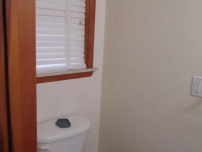 1/2 BATHROOM