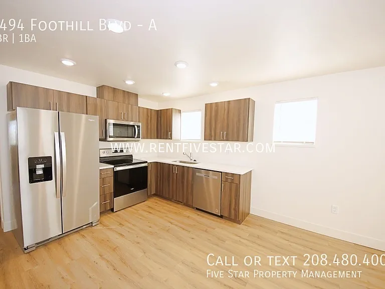 2494 Foothill Blvd #A — Photo 6