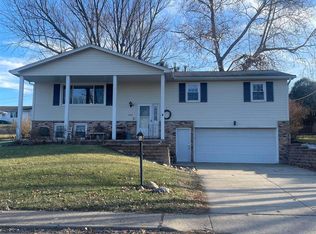 1612 W Teton Dr, Peoria, IL 61614