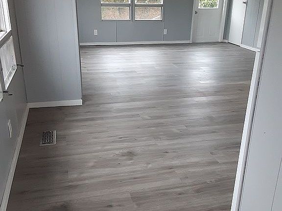3rd image of 30216 West St
