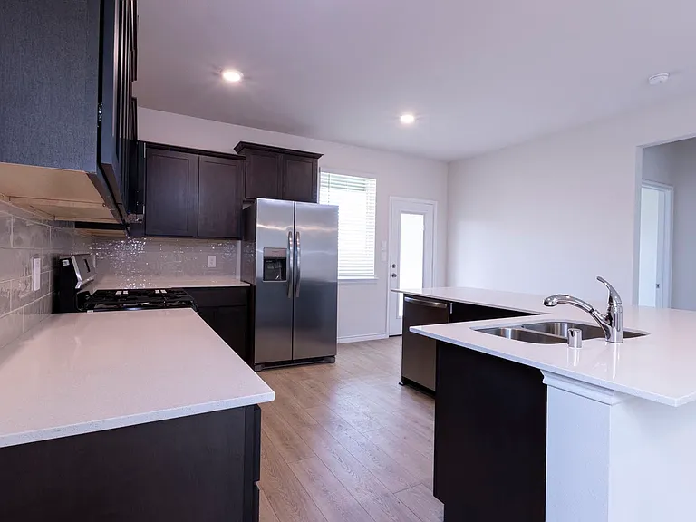 1309 Crookpost Dr — Photo 2