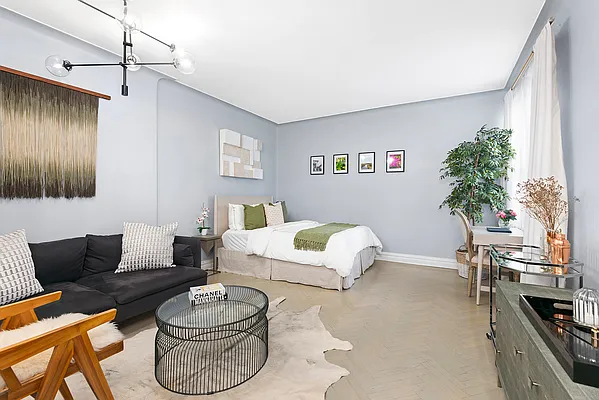 Sold by Compass | media 2