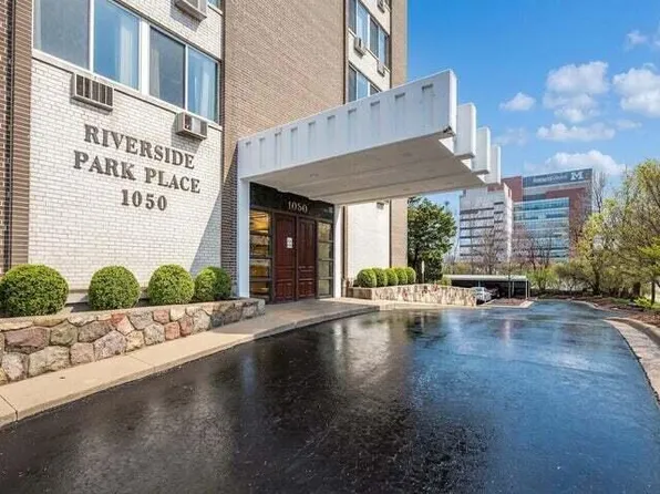 1050 Wall St APT 3B, Ann Arbor, MI 48105