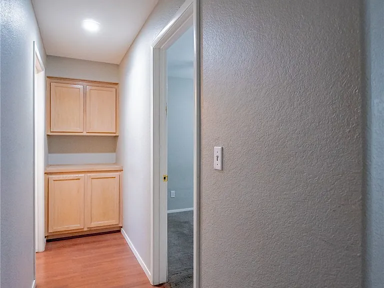 1401 Linnbaker Ln #202 — Photo 10