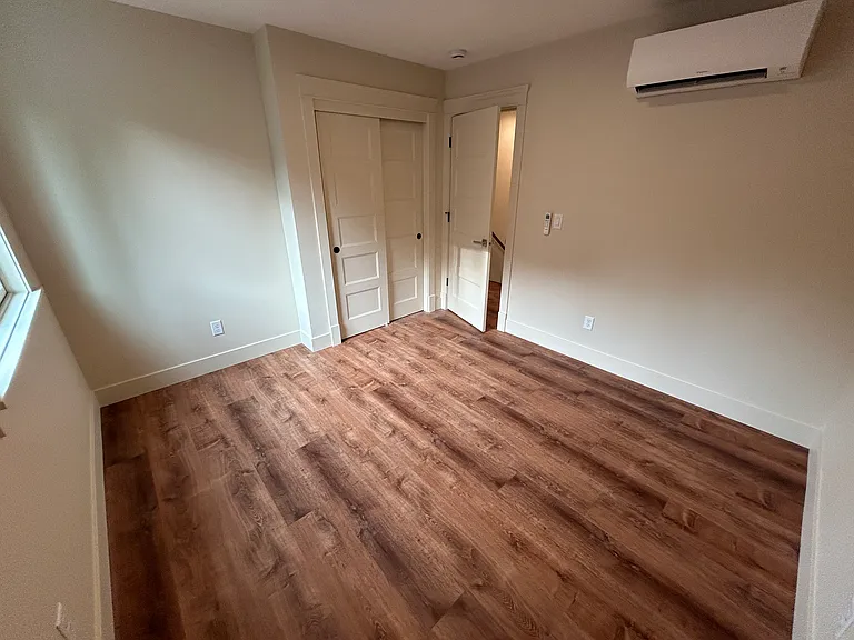 1598 Court St NE #1 — Photo 23
