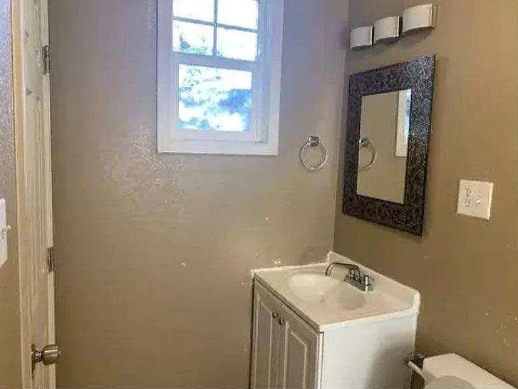 262 Hillside Dr — Photo 2