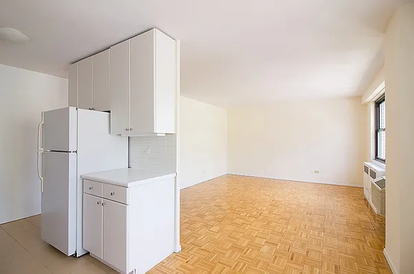 Rented by CitySites Real Estate Group | media 4