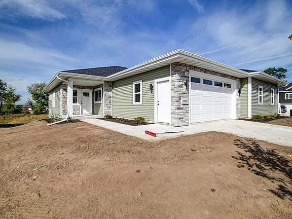 2nd image of 1520 Palm Grass Way