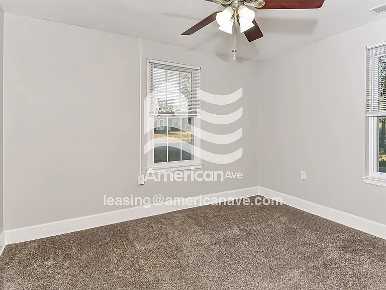 5111_008_wm_-_main_bedroom_13383214.jpg
