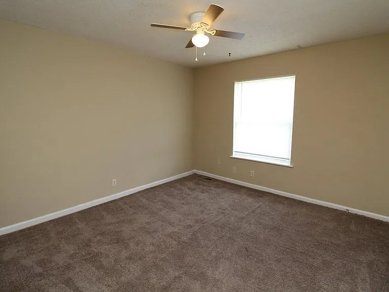 1088 Pembroke Oak Grove Rd #21 — Photo 5