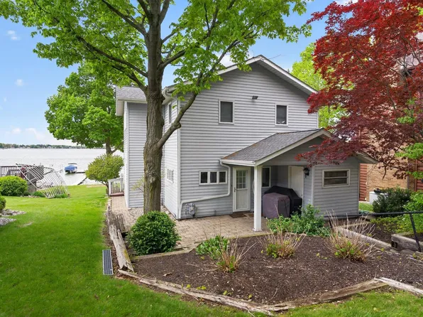 616 E Clear Lake Dr, Fremont, IN 46737