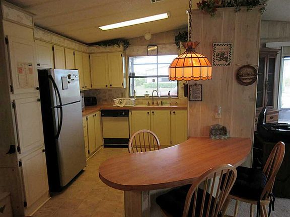 4th image of 7595 SE Independence Avenue #1