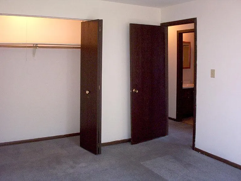 1565 N Winslowe Dr — Photo 4
