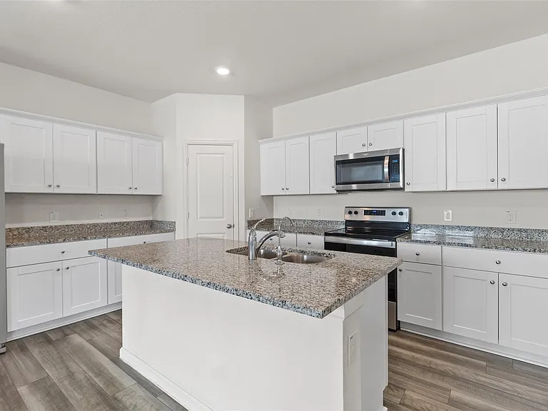 14707 Callard Ct — Photo 11