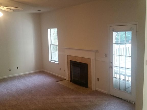 3rd image of 6815 Manor Creek Dr