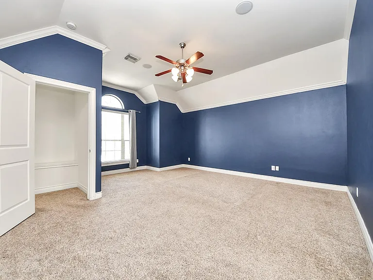 3422 Center St — Photo 12