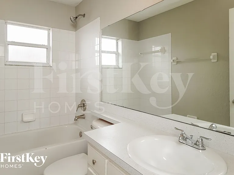 835 Summer Glen Dr — Photo 13