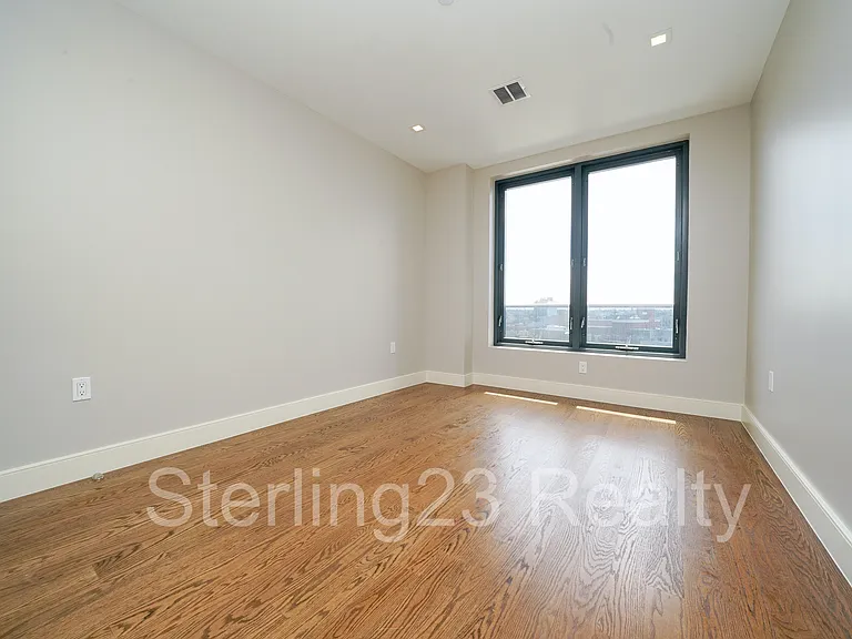 2718 Hoyt Ave S #7D — Photo 5