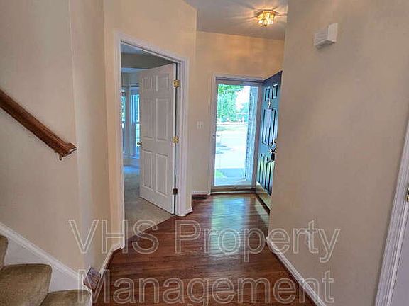 4th image of 1929 Belle Ave