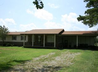 757 Deweys Pier Rd, Columbia, NC 27925