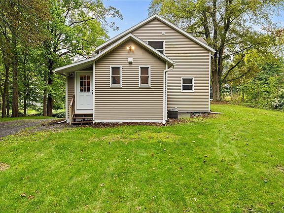 3rd image of 2393 Glover Rd