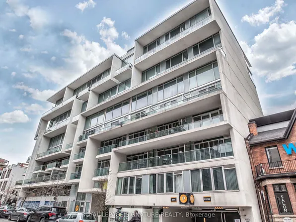 75 Portland St #306, Toronto, ON M5V 2M9